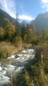 ideal-camping-allevard-belledonne-isere-environnement-alpes-riviere