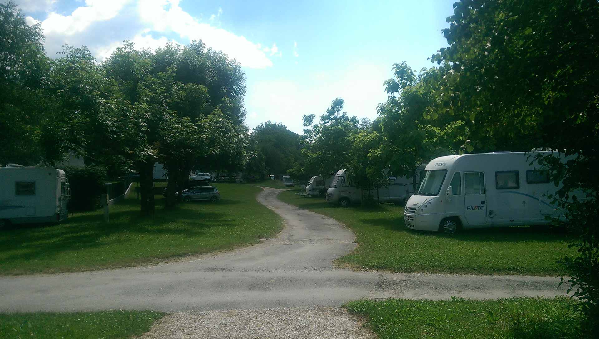 ideal-camping-allevard-belledonne-isere-emplacement